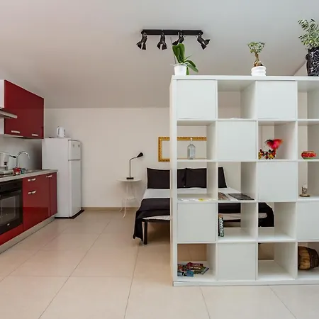 Apartman Luminos Quaroni *